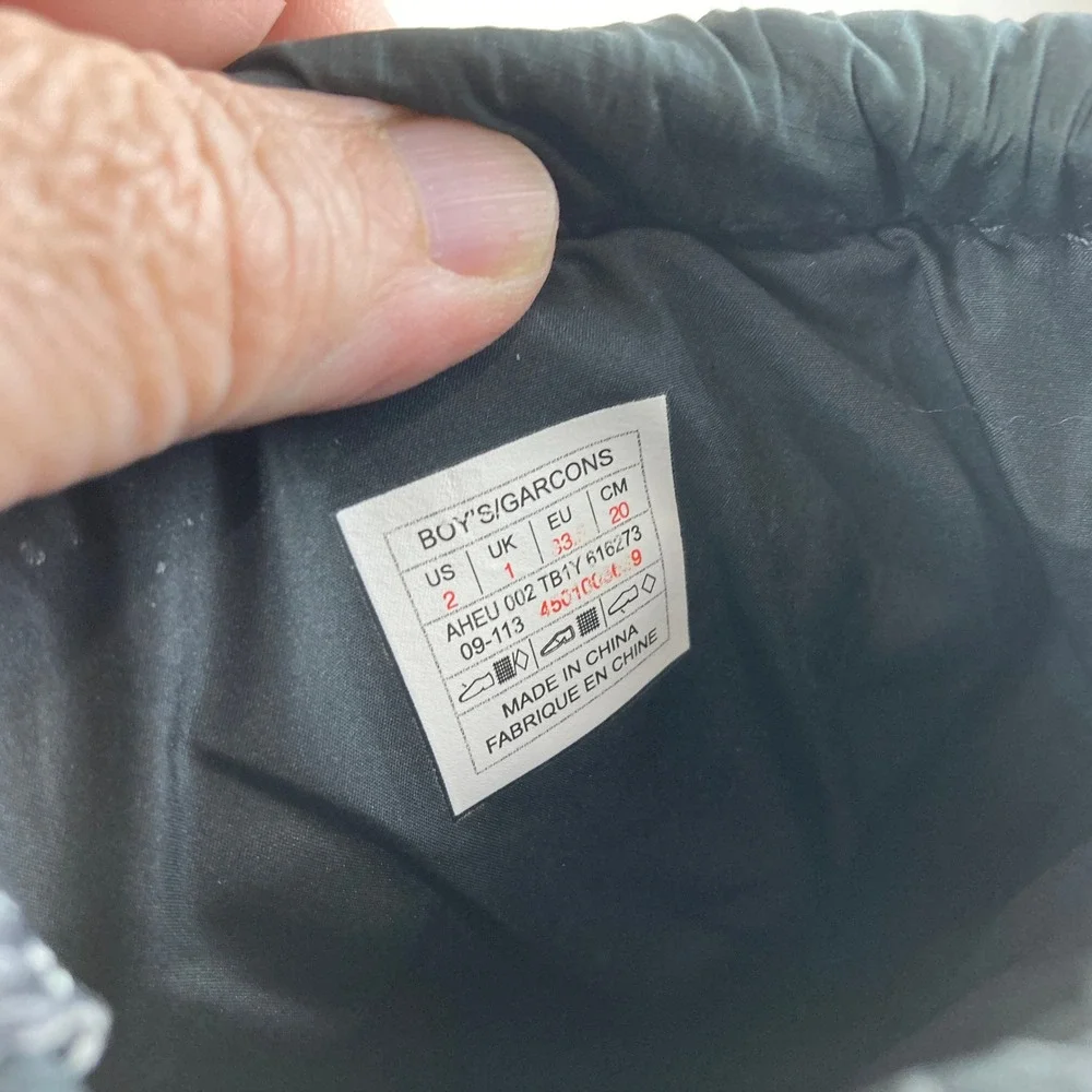The North Face Nuptse‎ Padded Winter Boots Boys Sz 2 Black Insulated Snow Puffer